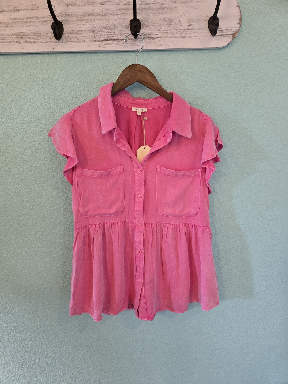 JODIFL Bright Pink Button-Front Peplum Blouse